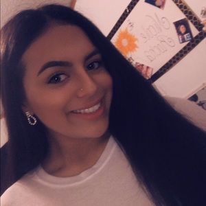 Meet your Posher, Alexandra